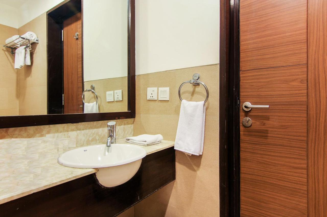 Vibe By The Lalit Traveller Hotell Faridabad Eksteriør bilde