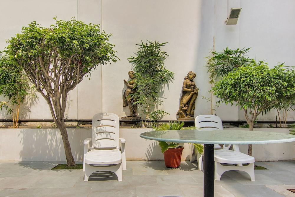Vibe By The Lalit Traveller Hotell Faridabad Eksteriør bilde