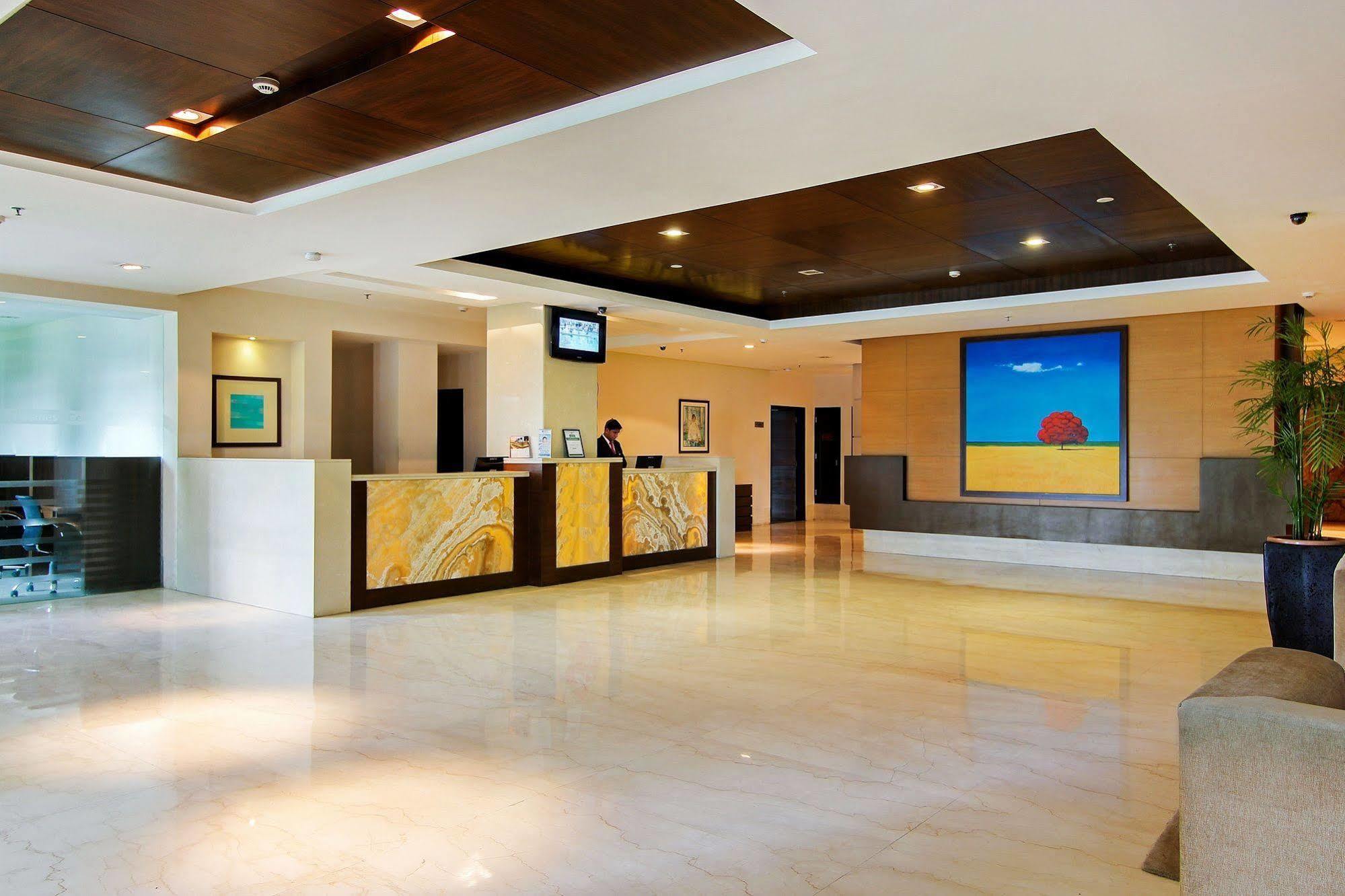 Vibe By The Lalit Traveller Hotell Faridabad Eksteriør bilde